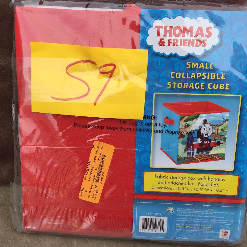 lot 59 image: Thomas the Train small Collapsible storage box
