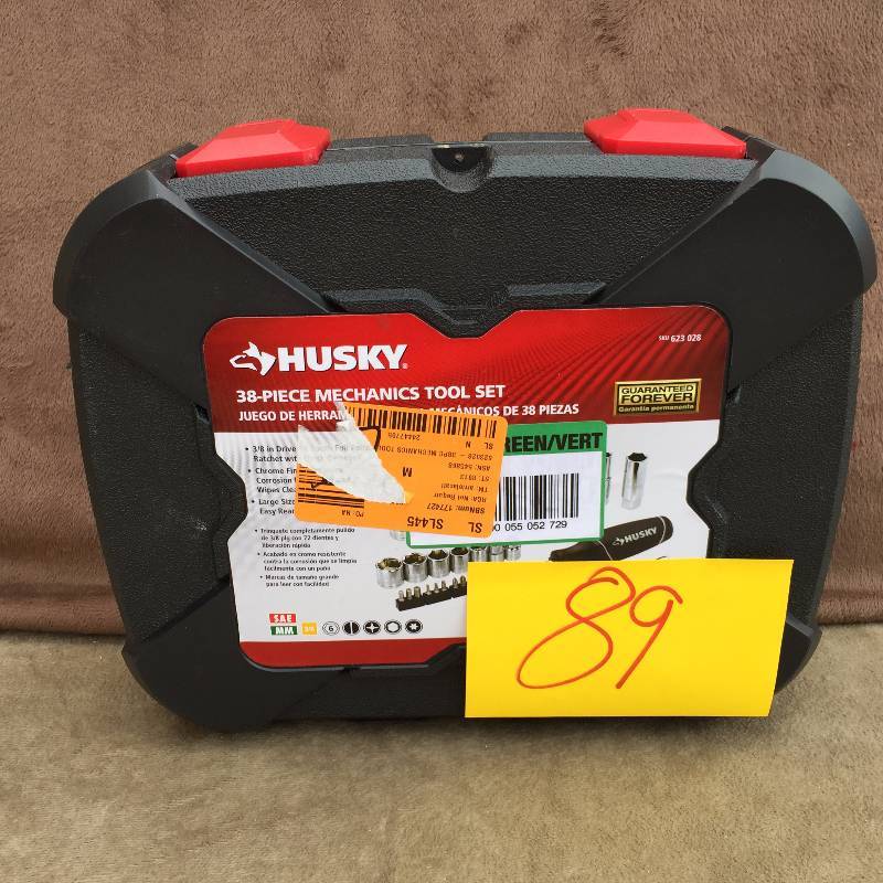 lot 89 image: Husky 38 PC Mechanic Tool Set