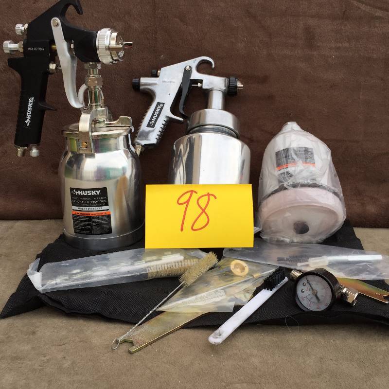 lot 98 image: Husky Spray paint guns