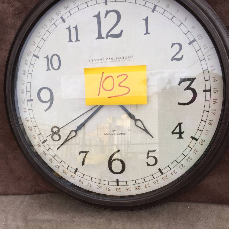 lot 103 image: Clock