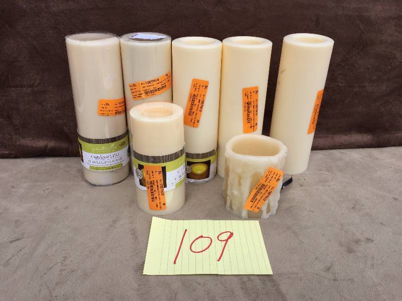 lot 109 image: Lot Of flameless candles