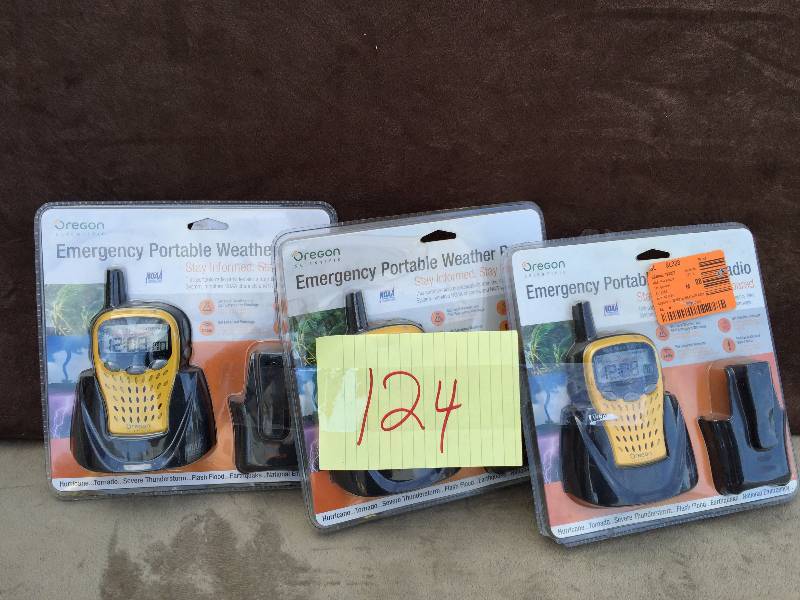 lot 124 image: Lot of Weather Emergency Radios