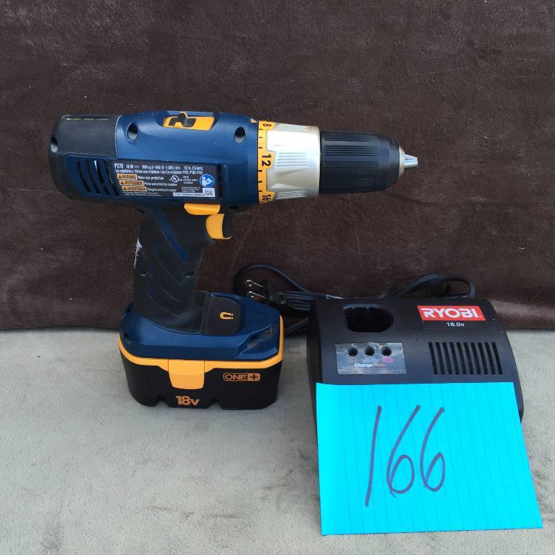 lot 166 image: Ridgid Cordless Drill Battery and Charger - works