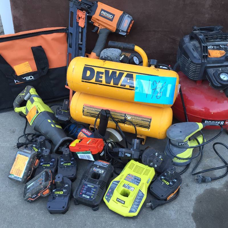 lot 176 image: Lot of Salvage Tools for Repair or Parts