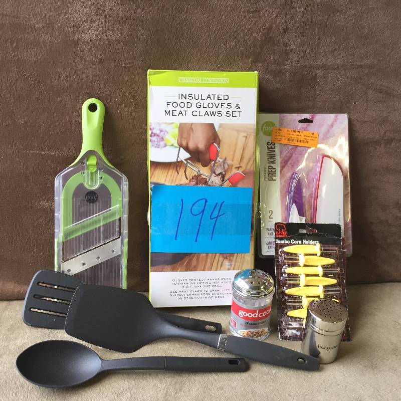 lot 194 image: Lot of Kitchen Items