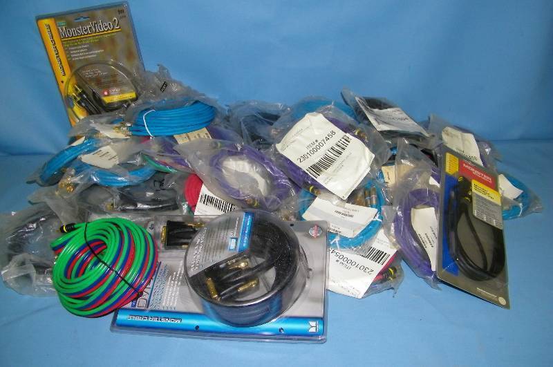 Huge Lot of 50 New Audio, Video and Computer Cables