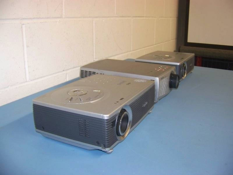 (3) Sanyo, LCD, Projectors for PARTS  REPAIR