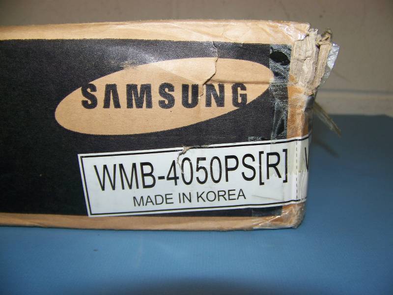 Samsung, Wall Mount Bracket for Flat Screen TVs  Monitors  Displays