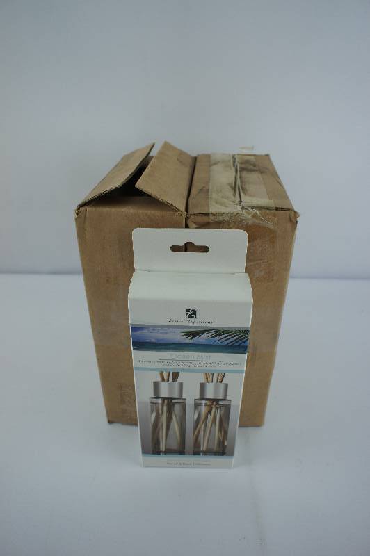 lot 3 image: Elegant Expressions Ocean Mist Reed Difussers