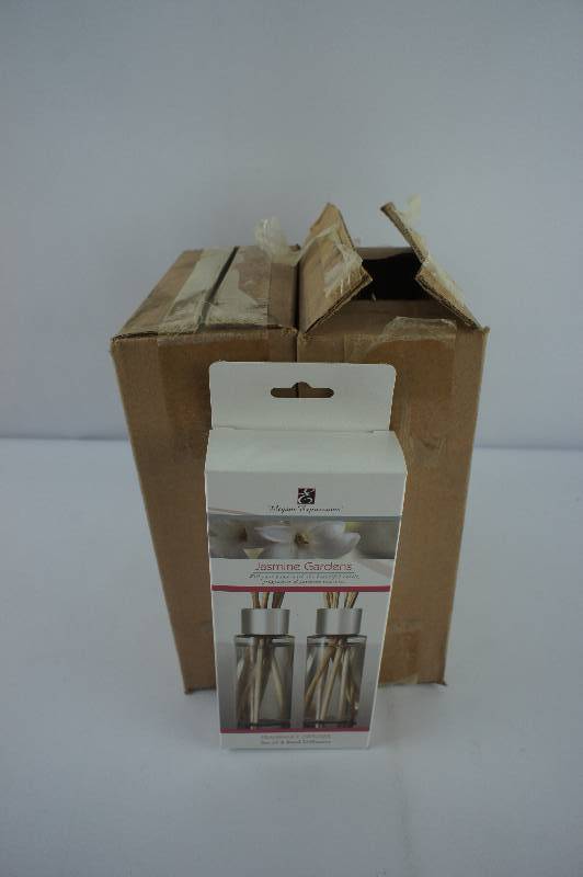 lot 7 image: Elegant Expressions Jasmine Gardens Reed Difussers