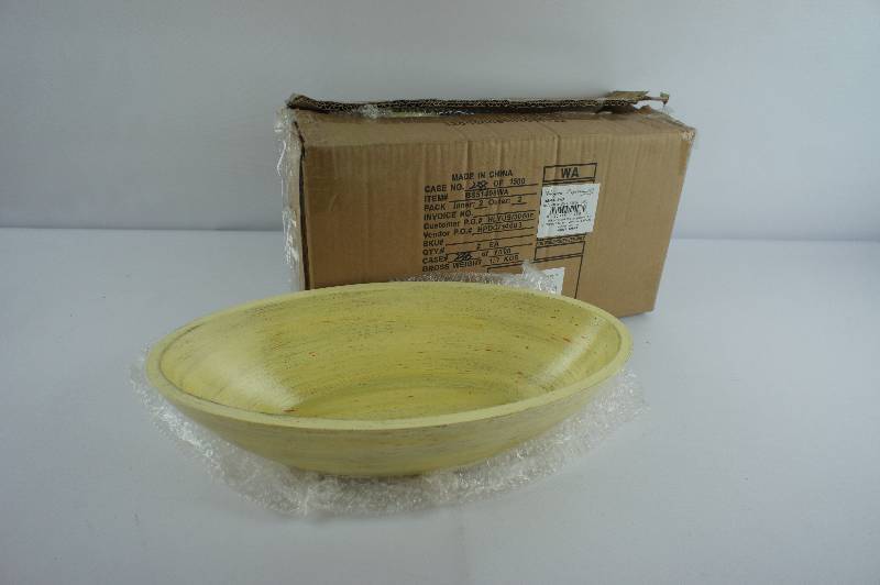 lot 17 image: Elegant Expressions Natural Bamboo Finish Bowl