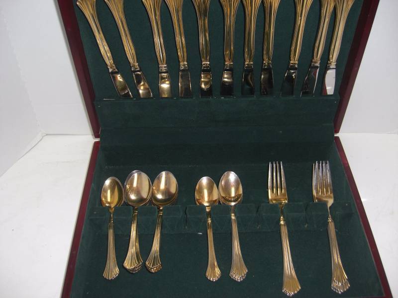Dinning Room  Cambridge Stainless Flatware in Case, Pewter Mugs, Wedgwood 