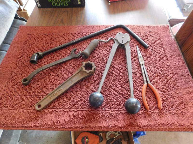 lot 12 image: several interesting tool from toolbox drawer see photos