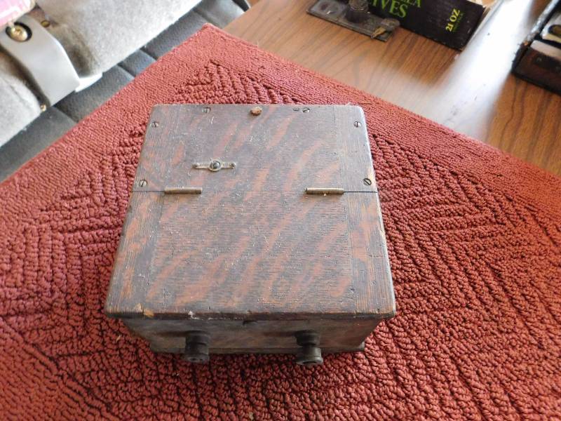 lot 23 image: vintage alternating current voltmeter MFG Roller-Smith Co. PA