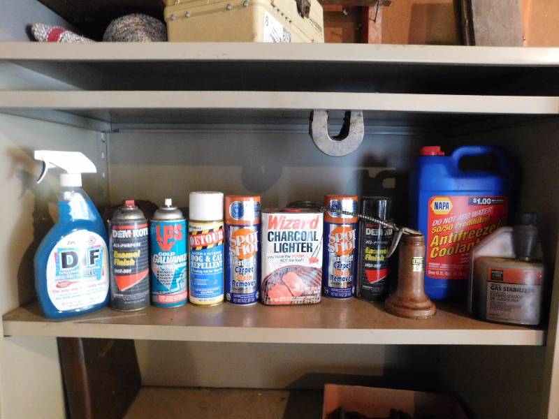lot 34 image: shelf lot of garage shop chemicals see photos