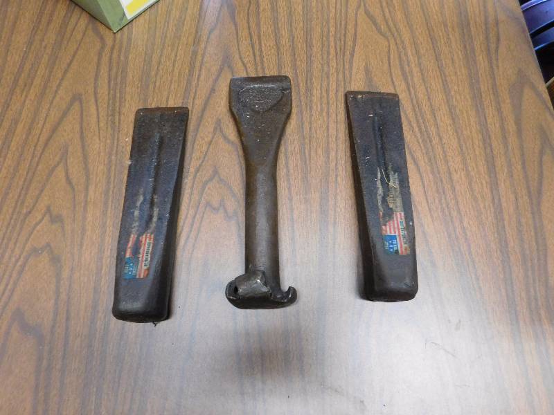 lot 41 image: 3 metal wedges