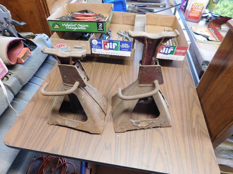 lot 58 image: vintage farm jack stands