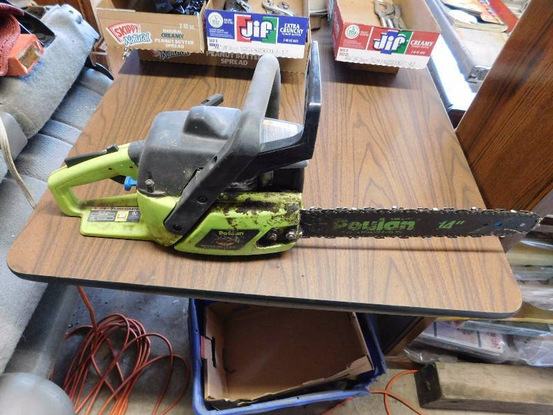 lot 59 image: poulan chain saw worked when last used untested please inspect if your are hesitant