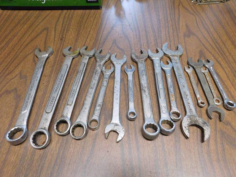 lot 71 image: large lot of open end wrenches