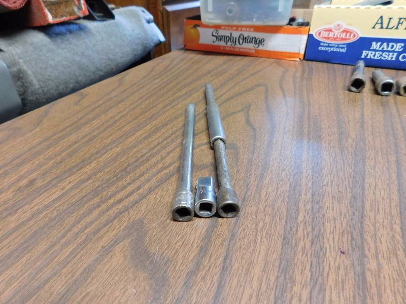 lot 95 image: 3 socket extensions see photos