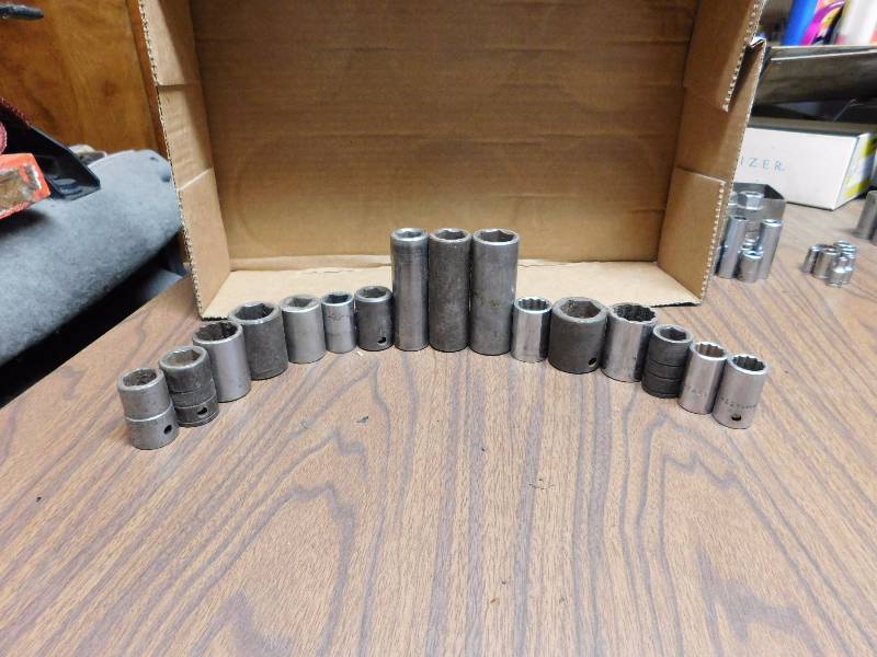 lot 107 image: various standard sized random manufacturer sockets good condition usable