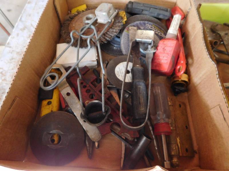 lot 143 image: contents of toolbox drawer see photos