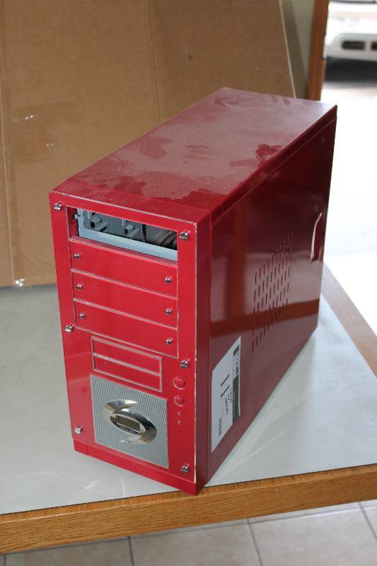 lot 11 image: Empty ATX computer case, tested and operational
