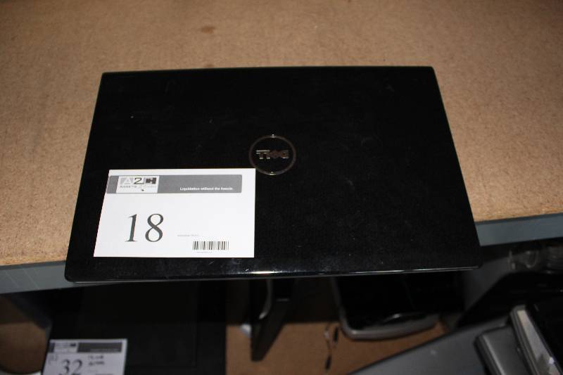 lot 18 image: Dell laptop, as is for parts