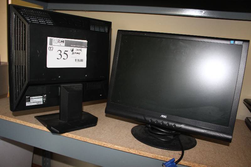 lot 35 image: Acer 17 inch flat screen LCD computer monitor, AOC 17 inch flat screen computer monitor, tested and operational