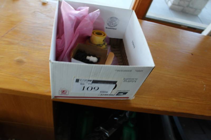 lot 109 image: misc electronics tested and operational