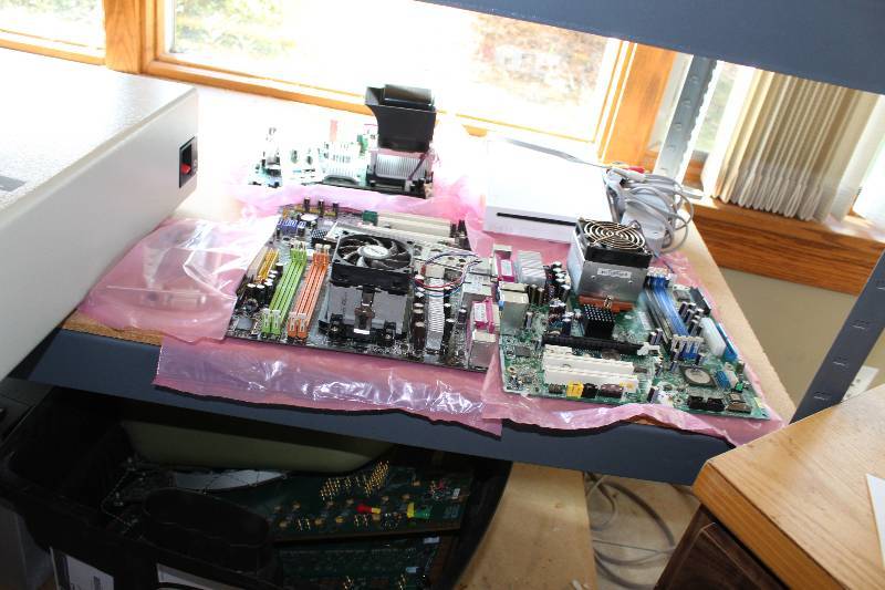 lot 115 image: desktop motherboard with misc electronics, tested and operational