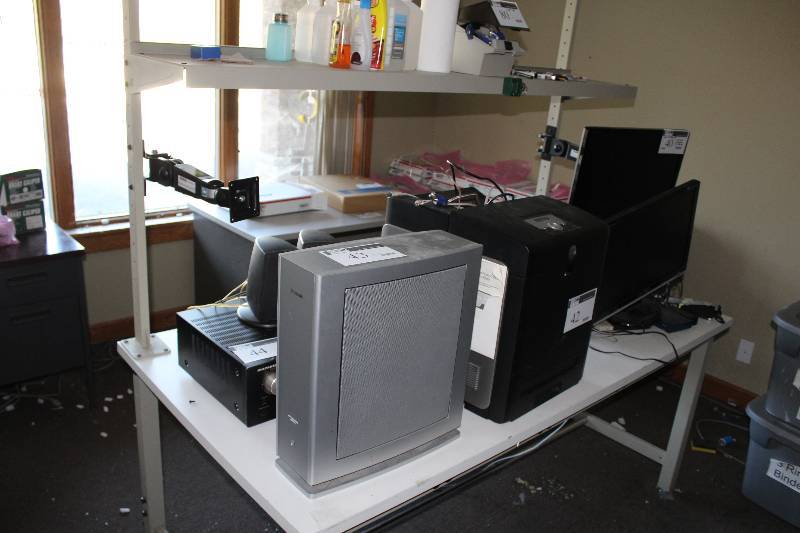 lot 154 image: anti static desk with top shelf. Retails for over $1000 new. Good condition, tested and operational