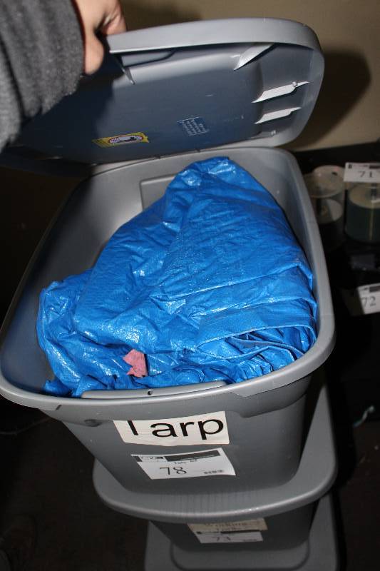 lot 78 image: blue tarp, with grey bin, tested and operational