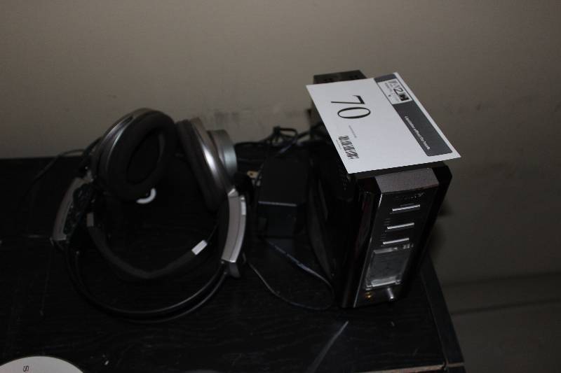 lot 70 image: Misc electronics as is for parts