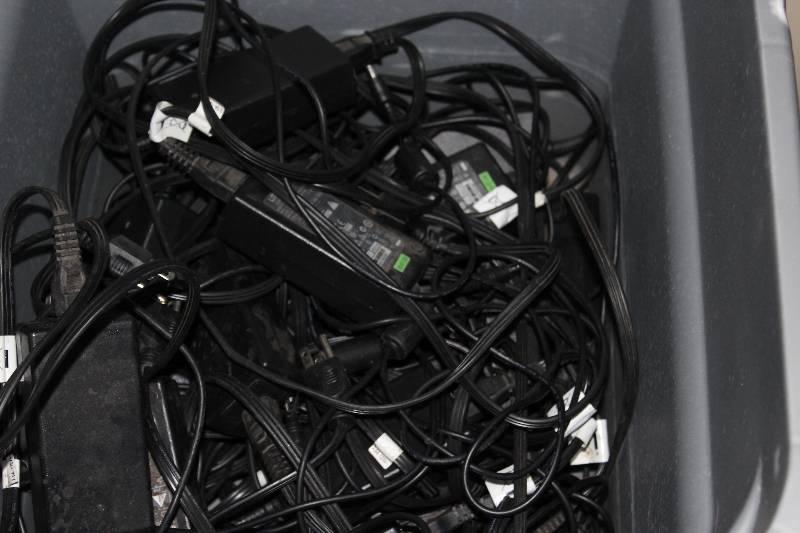 lot 76 image: wyse ac adpaters, tested and operational