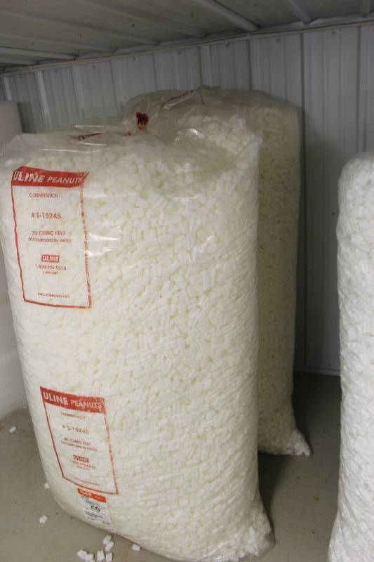lot 162 image: biodegradable packing peanuts, new unopened