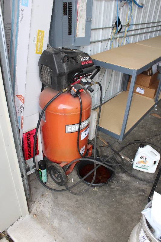 lot 45 image: Craftsman air compressor, 150 PSI, 6HP, 30 gallon, tested and operational