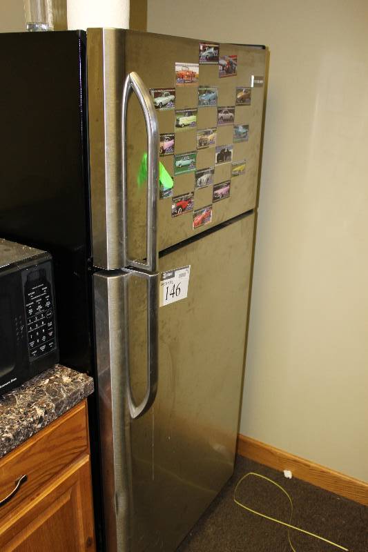 lot 146 image: Frigidaire stainless steel refrigerator, tested and operational