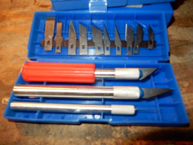 lot 36 image: 8 EXACTO knife Sets as pictured. NEWComplete