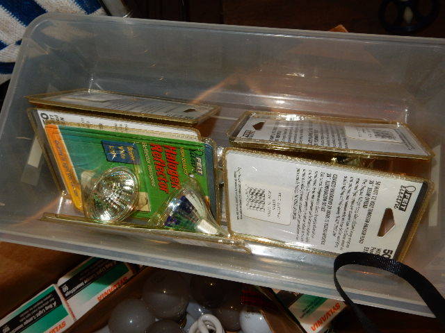 lot 57 image: Light Bulbs and Lampplug accessories