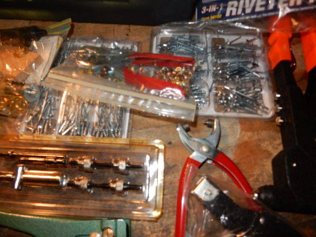 lot 10A image: Rivets and Rivet Guns