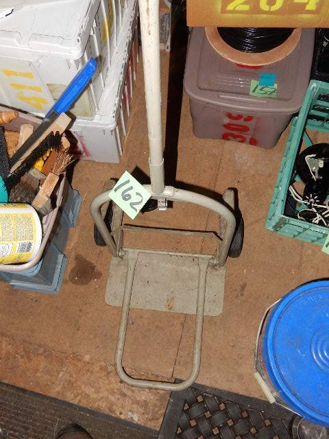 lot 160 image: Projector Screen and Foldable Cart