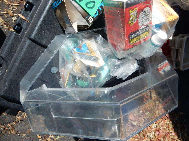 lot 190 image: SWIM THROUGH plastic fish Aquariums and accessories