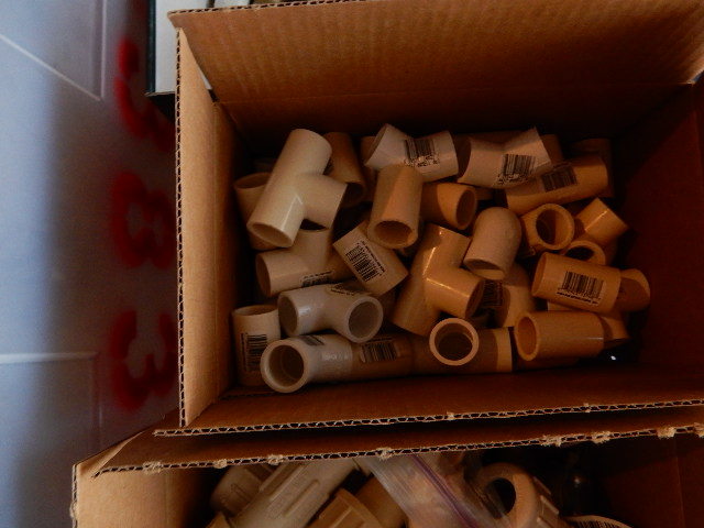 lot 198 image: Water control parts.. LOTS to this one.. Look at the controls