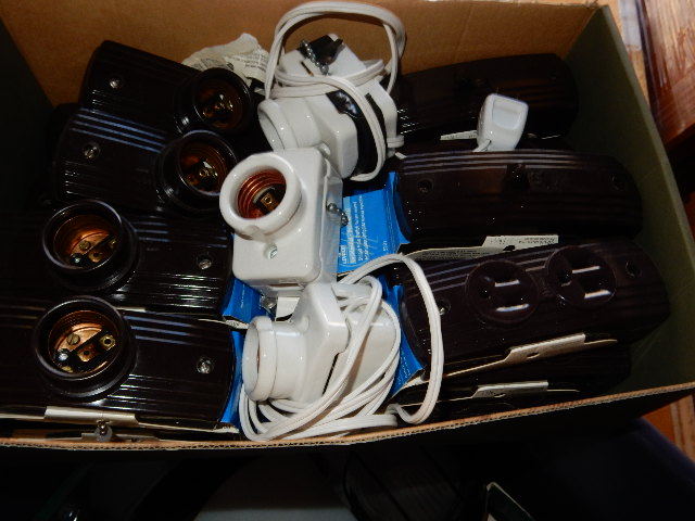 lot 209 image: Misc. light fixtures