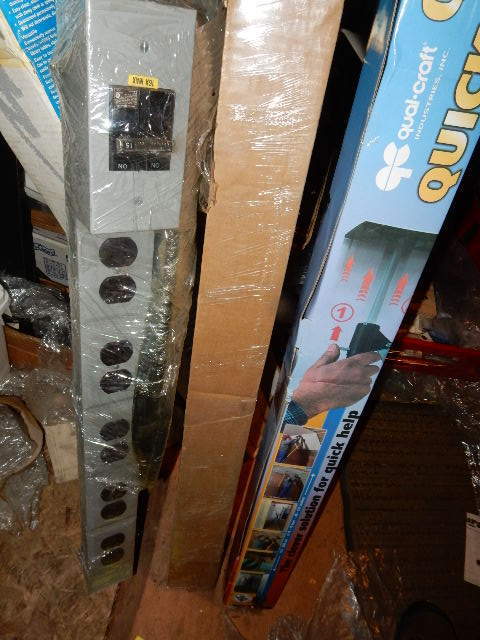 lot 223 image: Long Power Strip, Tru Grip Wood working clamp. Clamp n Tool Guide, Quick Support
