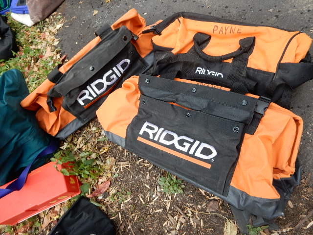 lot 250 image: 3 RIDGID, Heavy Canvas tool bags. .NEW, plus others
