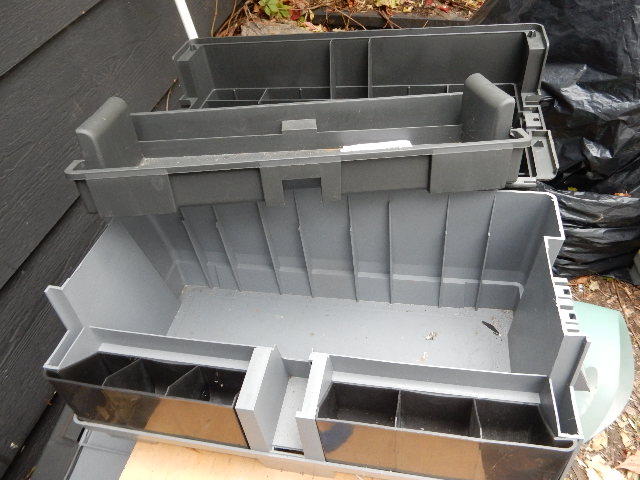lot 256 image: CRAFTSMAN, Step Tool Box