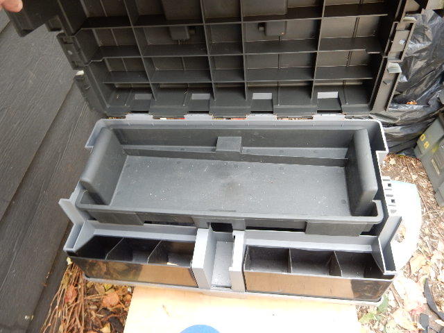 lot 257 image: CRAFTSMAN, Step Tool Box