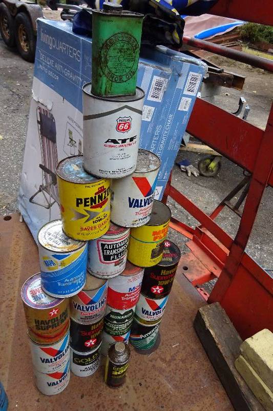 Full oil and transmaission cans vintage